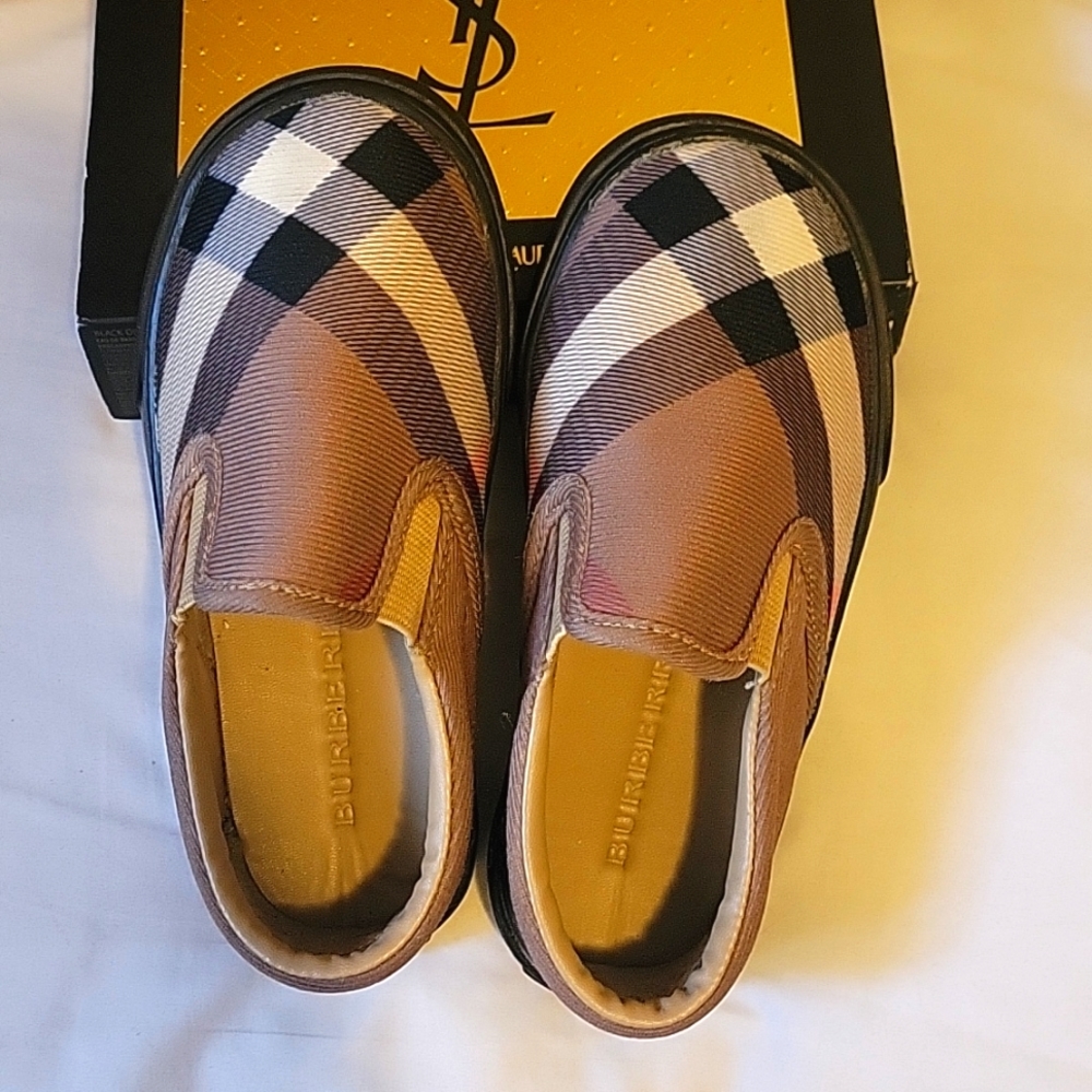Kids Burberry shoes